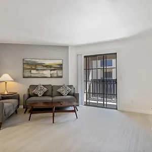 Newly Renovated 2br W Pool By Gia United States
